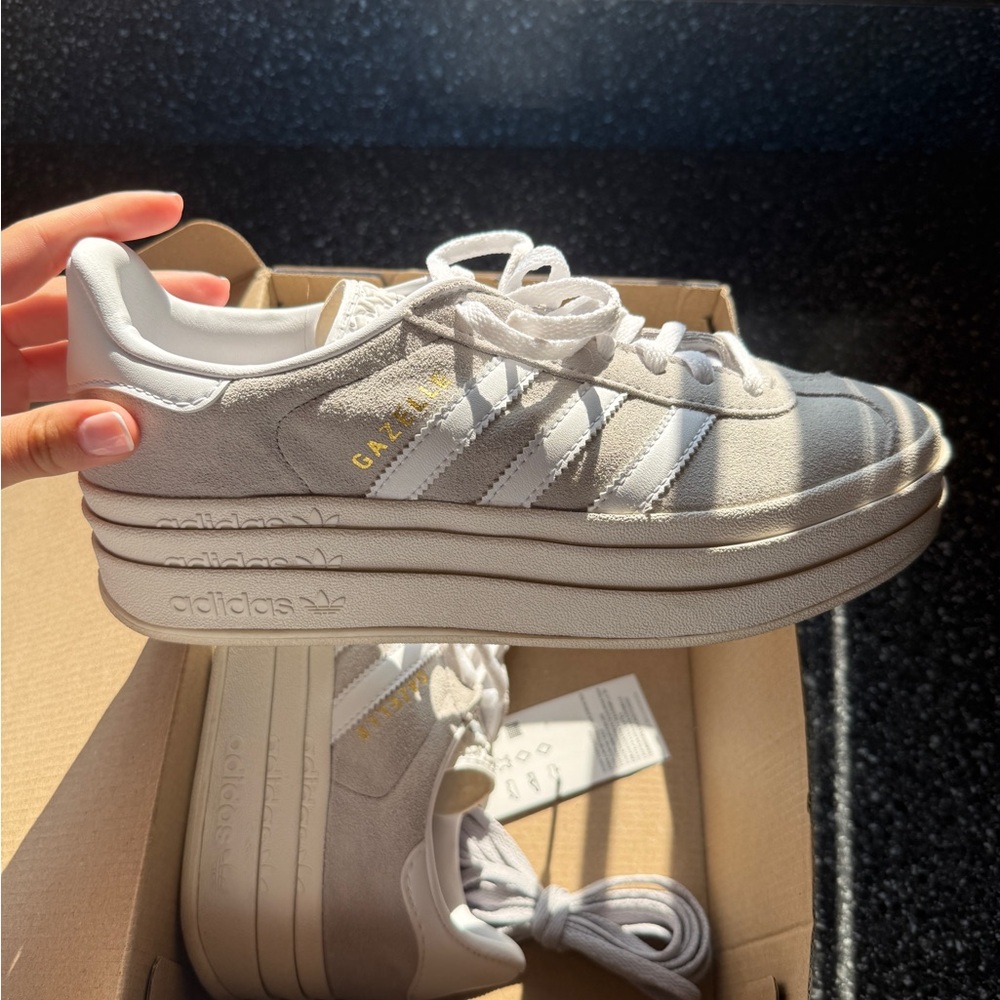 Adidas Women's Gray platform gazelle's
